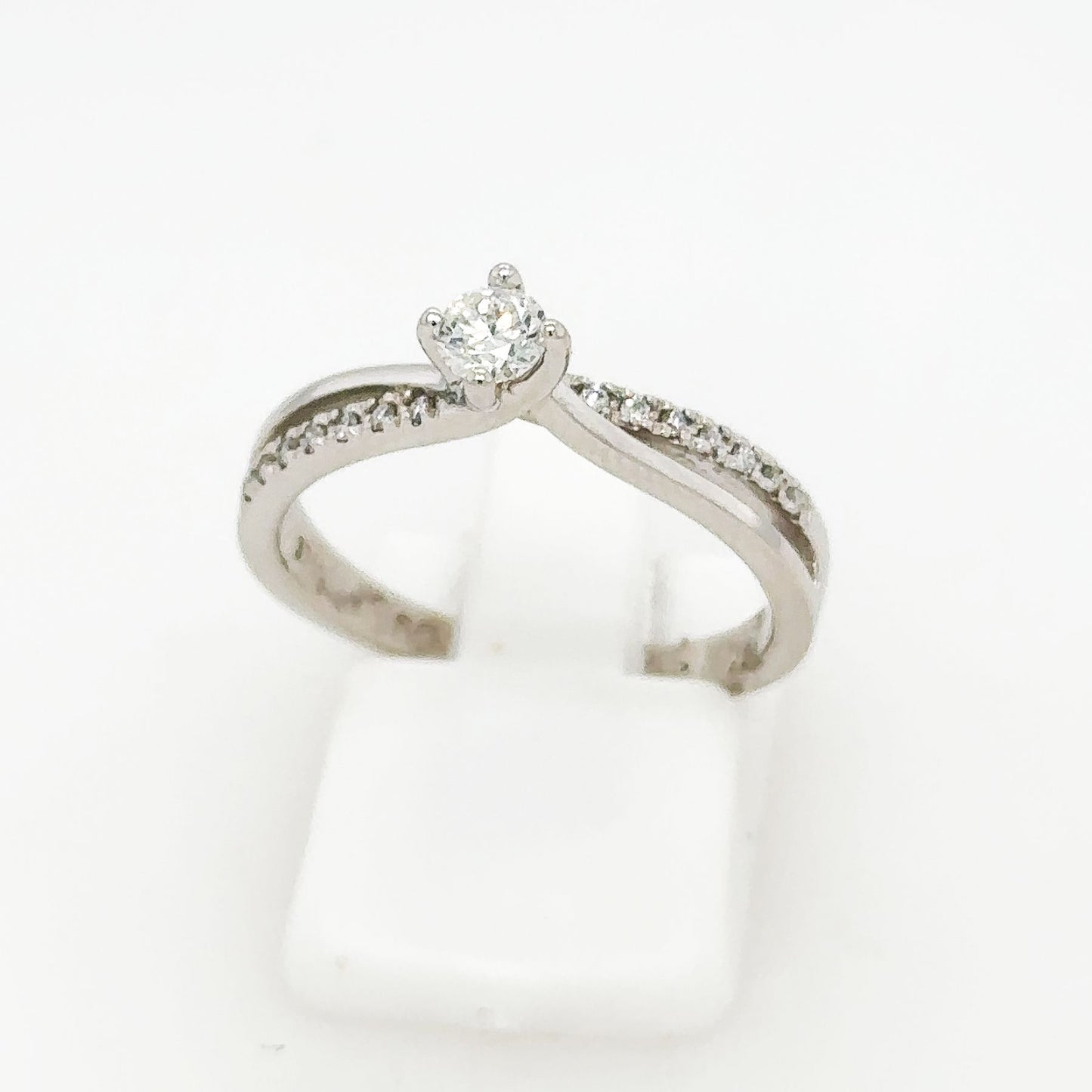 9ct White Gold Diamond Ring