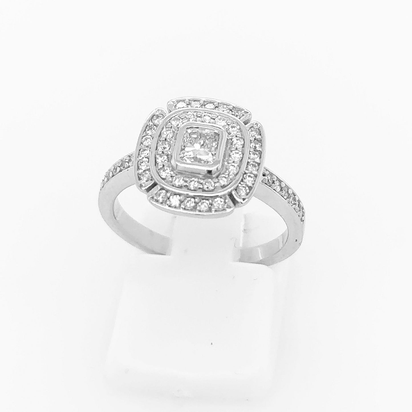 18ct White Gold Diamond Halo Ring