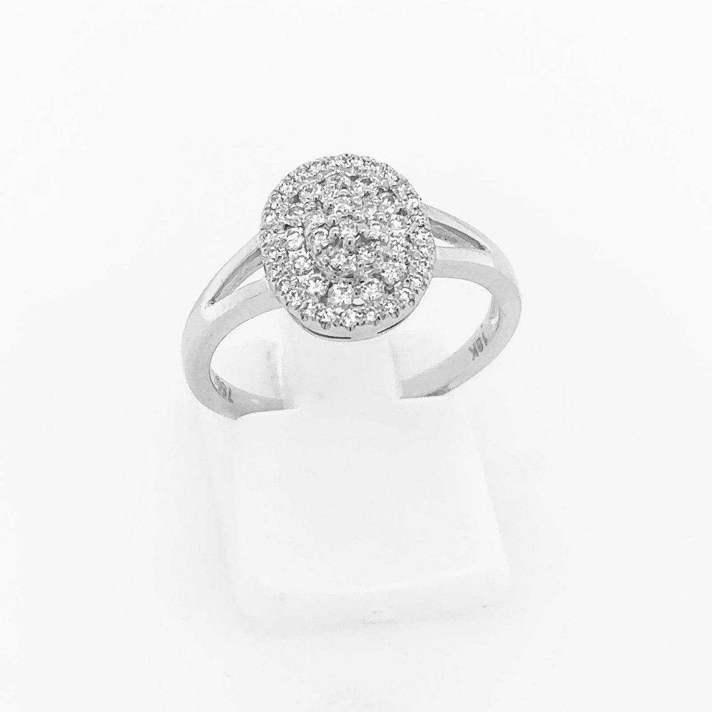 18ct White Gold Diamond Halo Ring